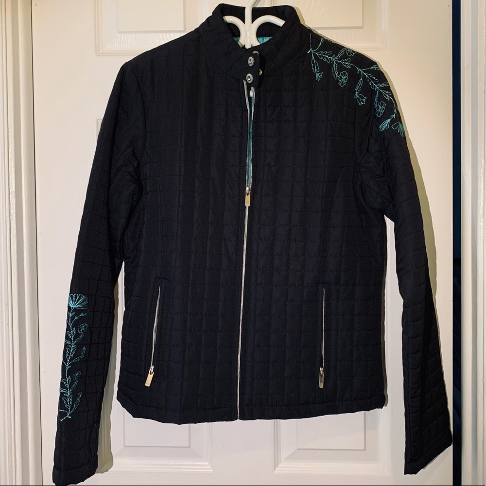 Beautiful black jacket with turquoise details💙